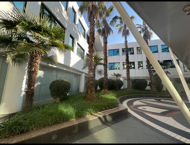 695M² OFFICE TO LET IN ROSEBANK